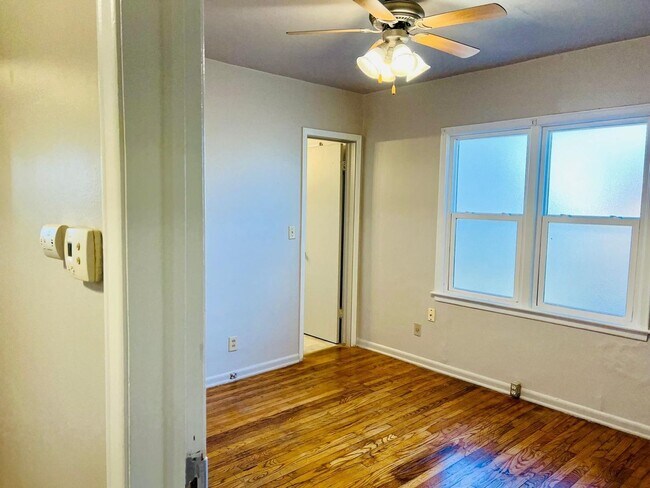 Photo - 2120 23rd St