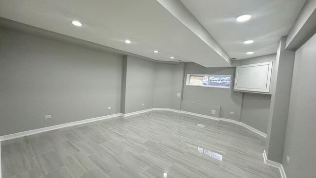 Photo - 5848 N Whipple St Unit G