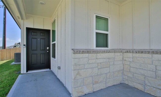 Photo - 23539 Weir Box Rd