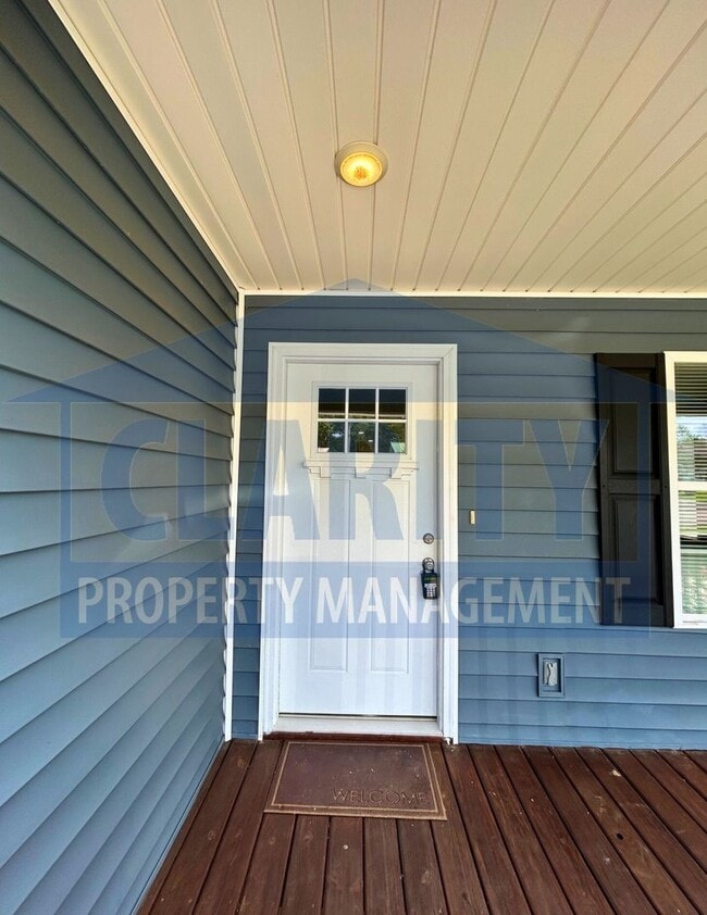Photo - 2707 SE Woodland Dr