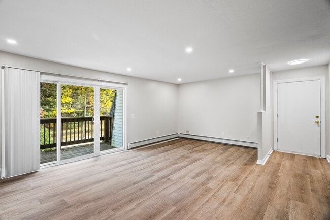 Photo - Huge 2-Bed 2-Bath Newly Renovated Unit In Cranston! Unit 435 Oaklawn Ave  117