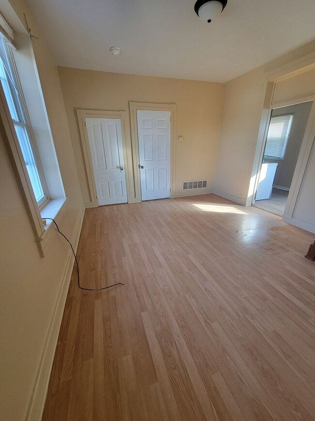 Photo - 3 N High St Unit 2