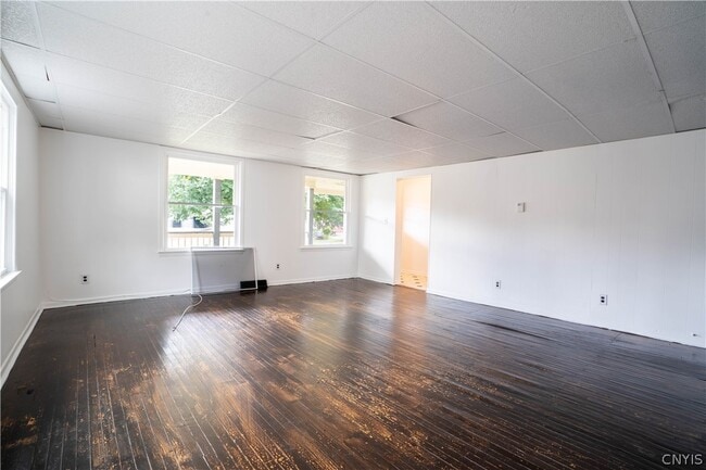 30 W Monroe St