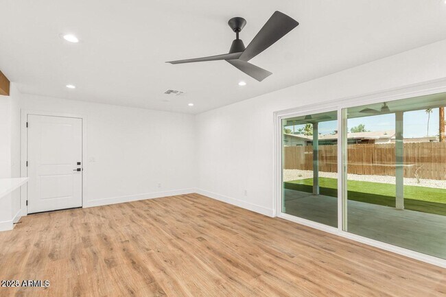 Photo - 3016 E Turney Ave