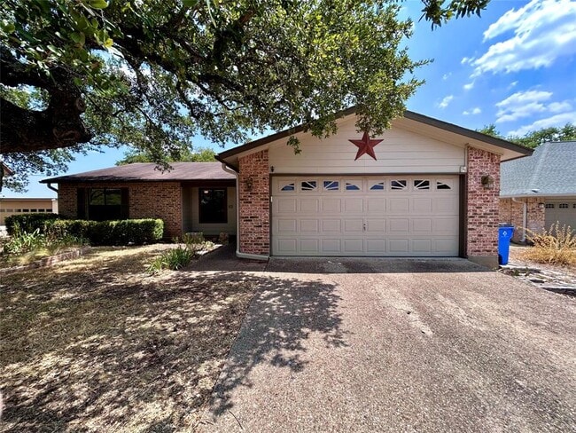 Building Photo - 57 Woodcreek Dr