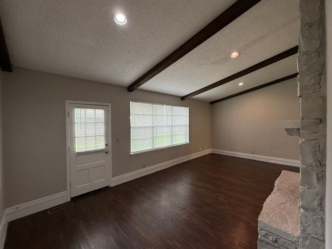Photo - Welcome to your new home on this great corner lot with 3 bedrooms and 2 baths in Owasso!