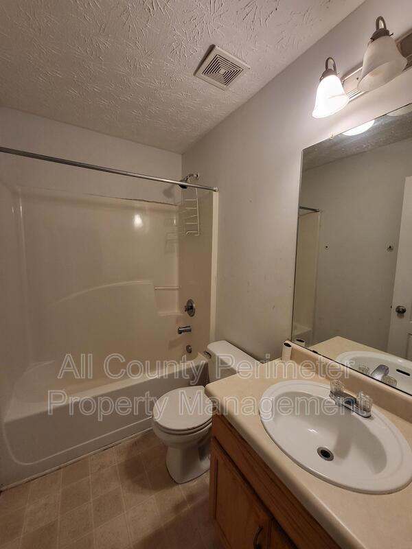 Photo - 5543 Pineridge Ct