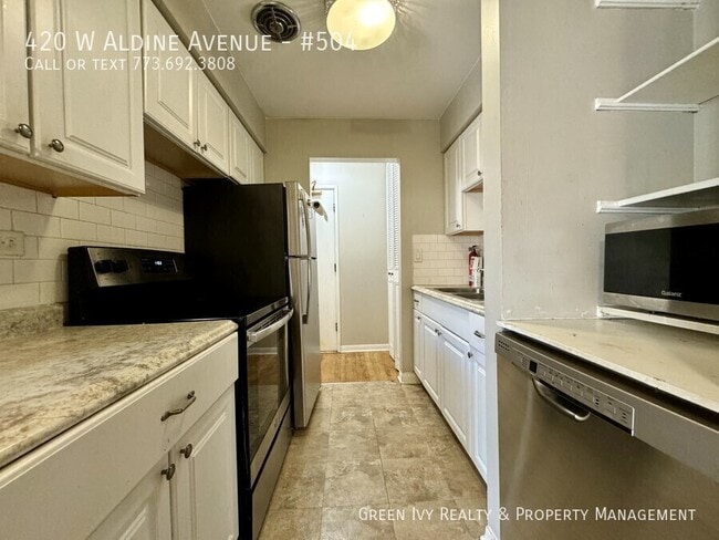 Photo - 420 W Aldine Ave Unit #504