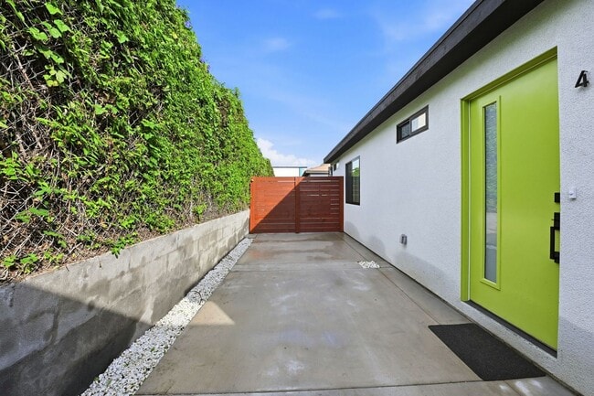 Photo - 2735 Broadway-4 Unit 4