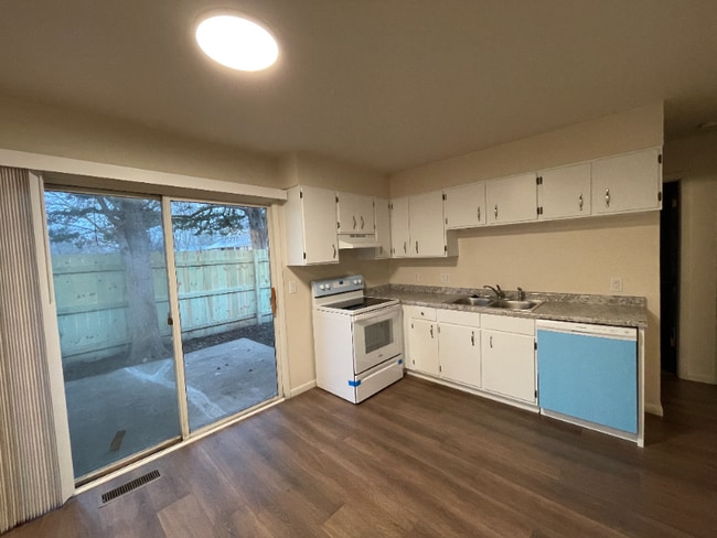 Photo - 1107 E Willard St