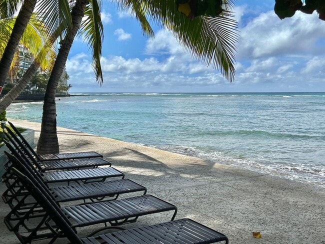 Building Photo - Tropic Seas one bdrm., one bath apartment, Oceanfront property, by Diamond Head and Kapiolani Park! Unit 103