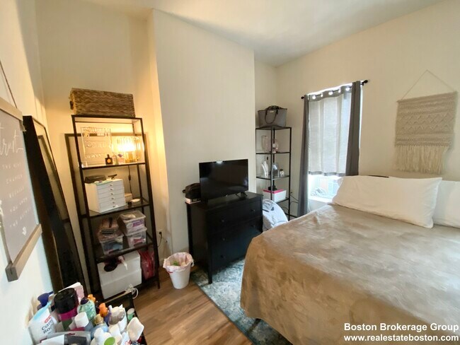 Photo - 96 Hammond St Unit 3