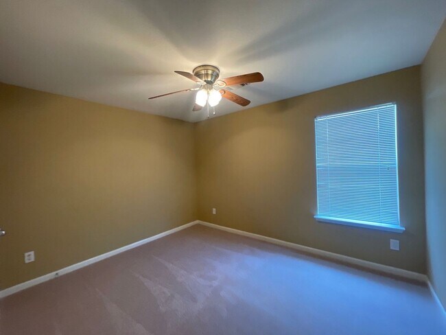 Photo - 21206 Shadow River Ln