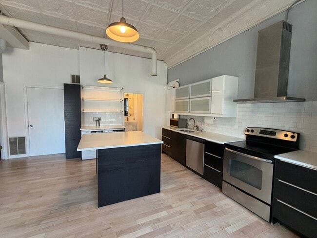 Photo - 701 Pierce St Unit Main