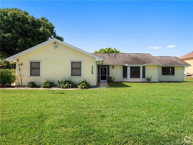 Building Photo - 2468 N W Everglades Blvd Rental
