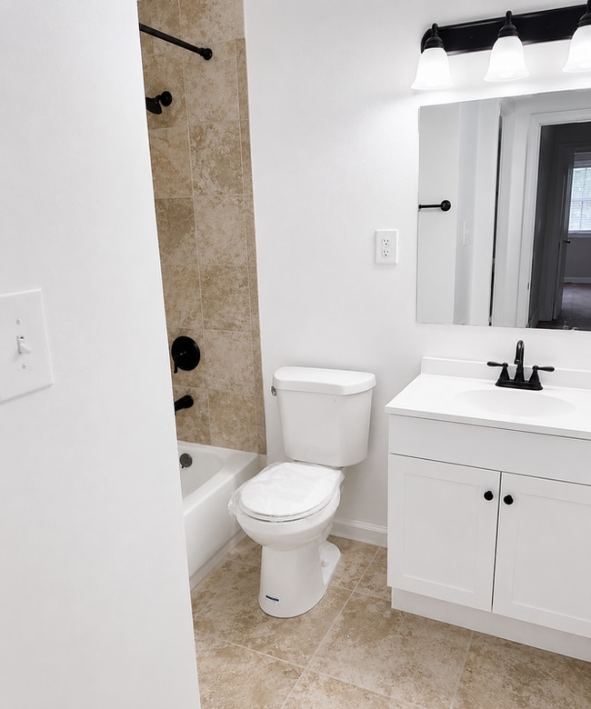 Photo - B1 Avon Dr Unit b1