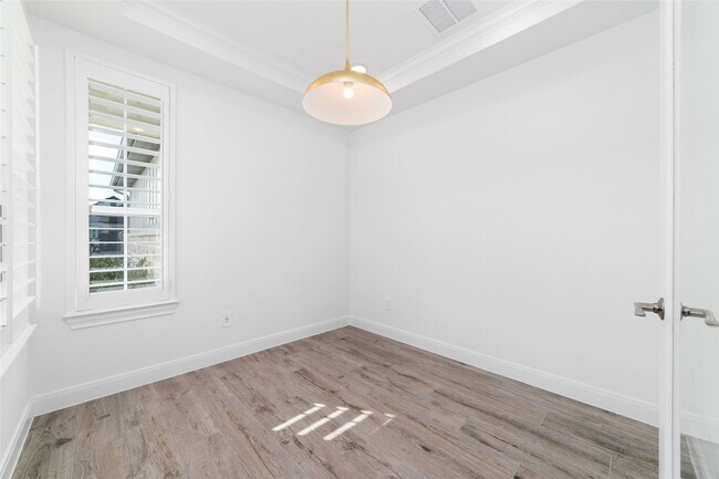 Photo - 14435 Gdn Grv Ct