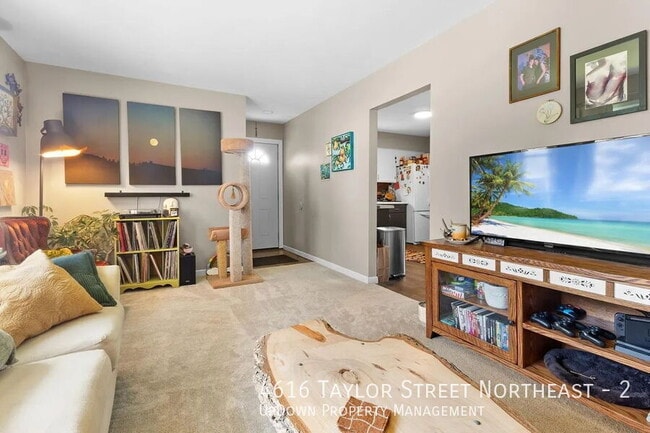 4616 Taylor St NE Unidad 2