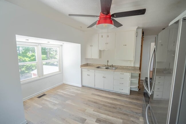 Photo - 2941 S Madison Ave Unit Upstairs