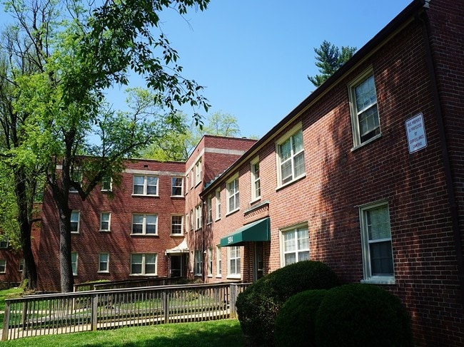 Ashburton Woods Apartments