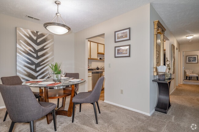Ranch - 2BD, 1.5BA - 1,050SF - Dining Room