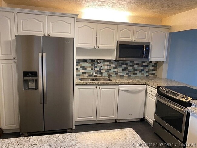 Building Photo - 290 Racquet Club Rd Unit 205