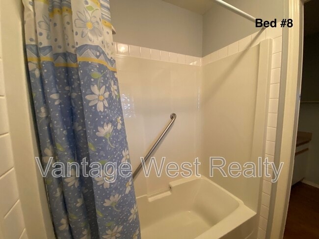 Photo - 453-453 Morrison Ave