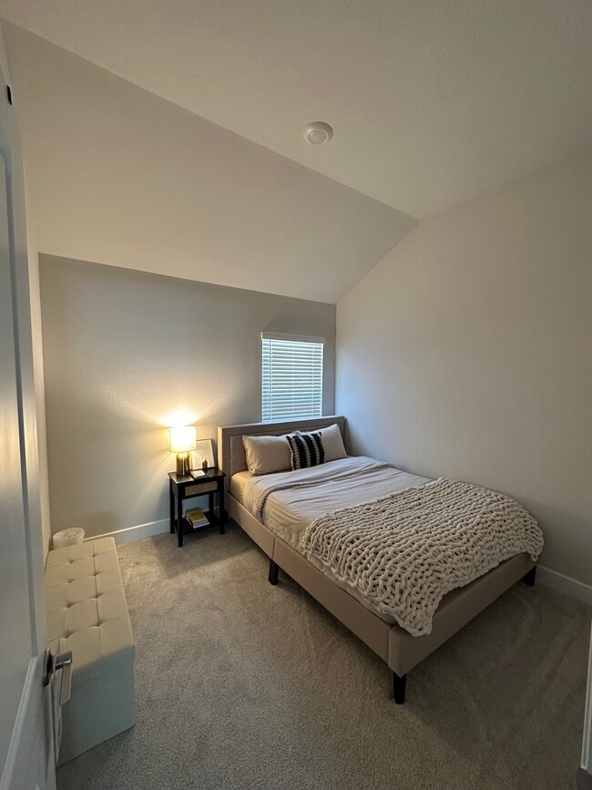 Photo - 9000 Looksee Ln