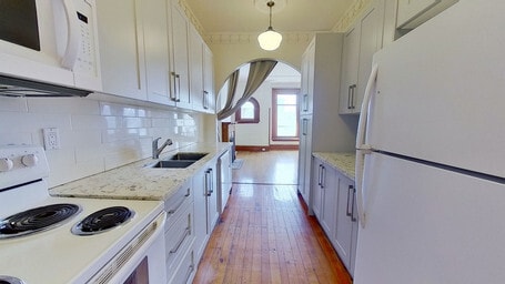Kitchen - 71 Spadina Rd Unit 3