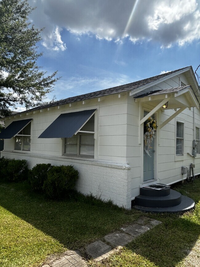 Photo - 2116 Creole St