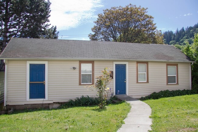 Building Photo - 1 Bedroom House Unit 28