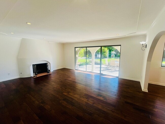 Photo - Extraordinary home with expansive yard on ...