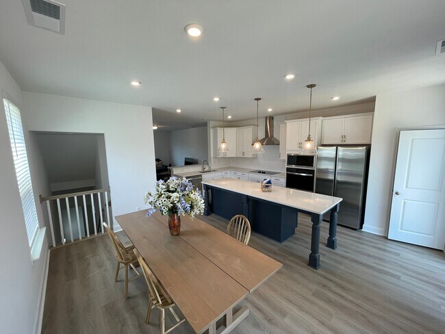 Photo - 15359 Ballancroft Pkwy