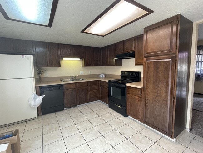 Photo - 776 Moccasin Trail