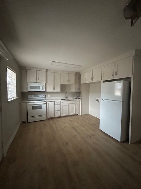 Photo - 210 S 1st Ave