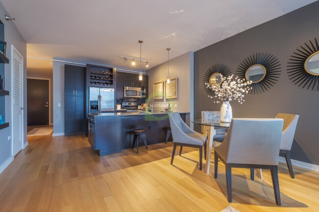 Photo - 189 W Kinzie St Unit 1801