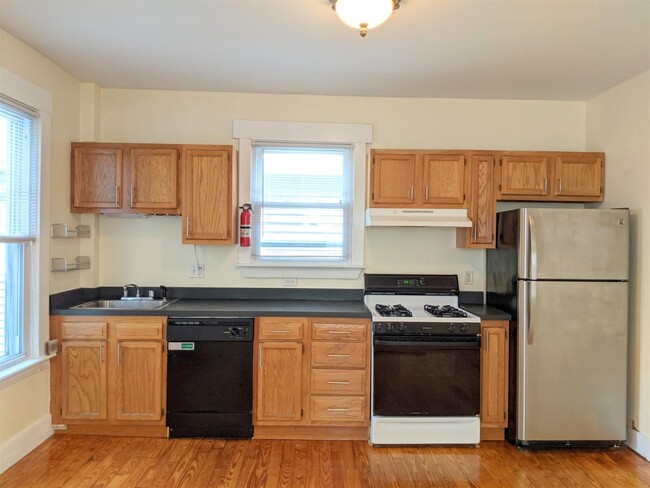 Photo - 395 Washington St Unidad 2 Rental