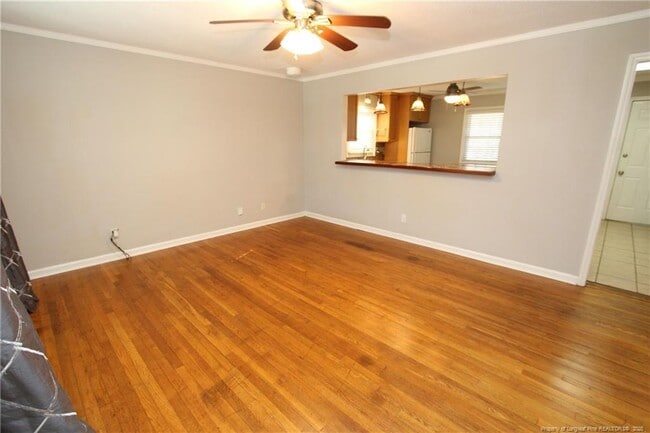 Photo - 819 James St House