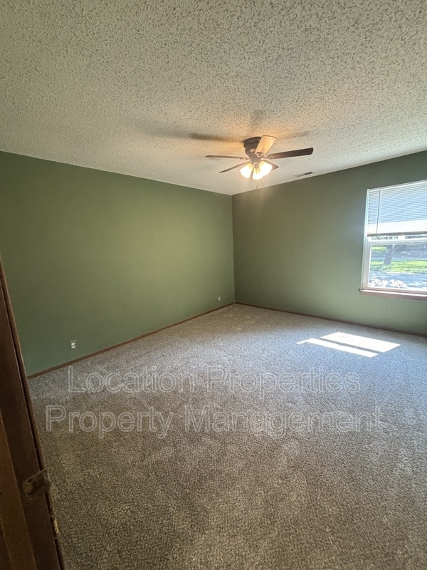 Photo - 2401 Sequoia Ct