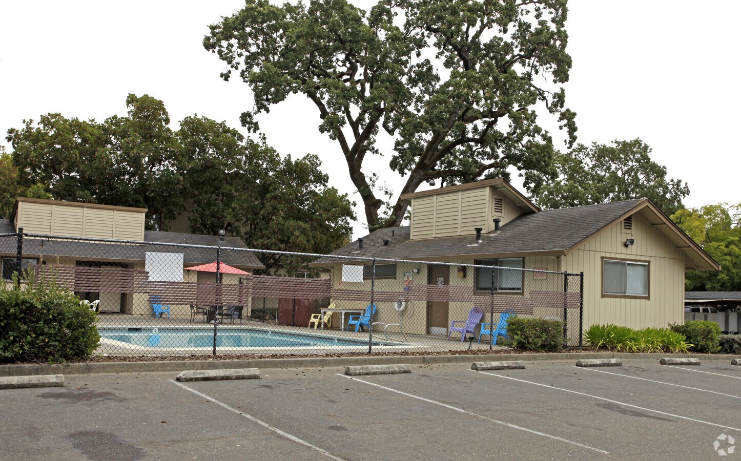 Photo - Woodgate Oaks Apartments