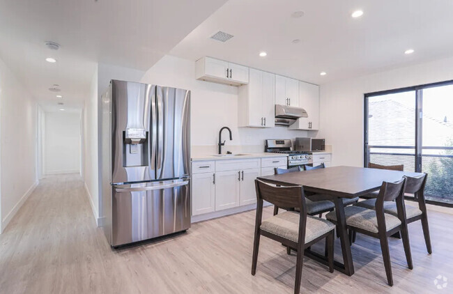 Shared kitchen - 3679 Halldale Ave Rental