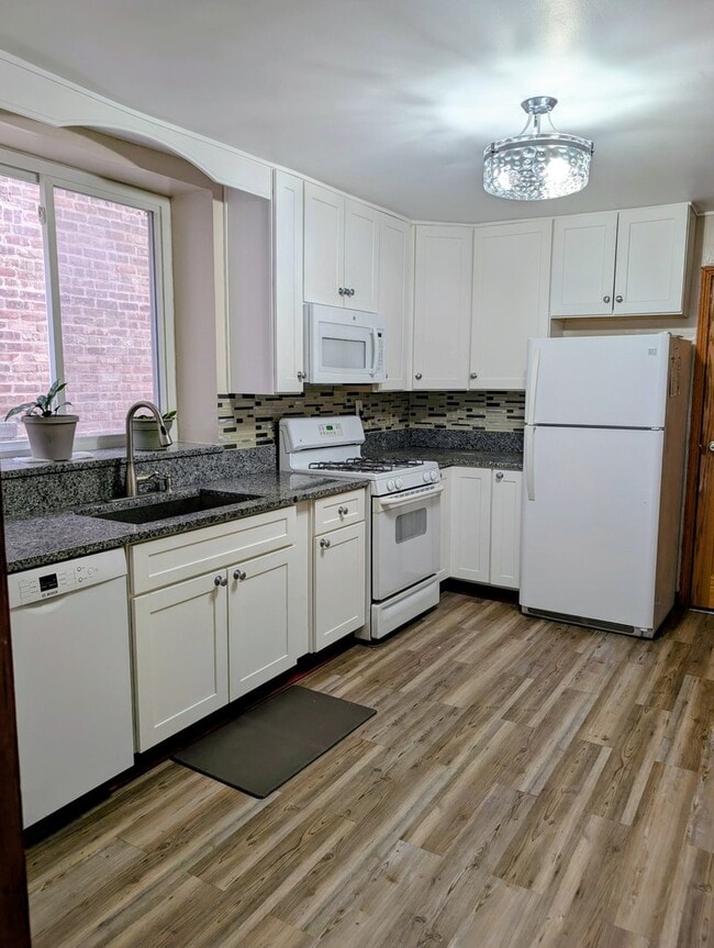 Photo - 1628 Euclid Ave