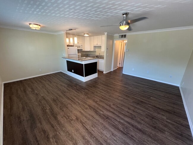 Photo - 131 41st Ave N, St Petersburg, FL 33703