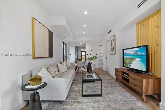 Photo - 6319 SW 60th Ave