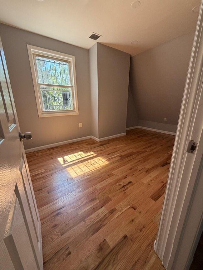 Photo - 26 Alexander St Unit 3