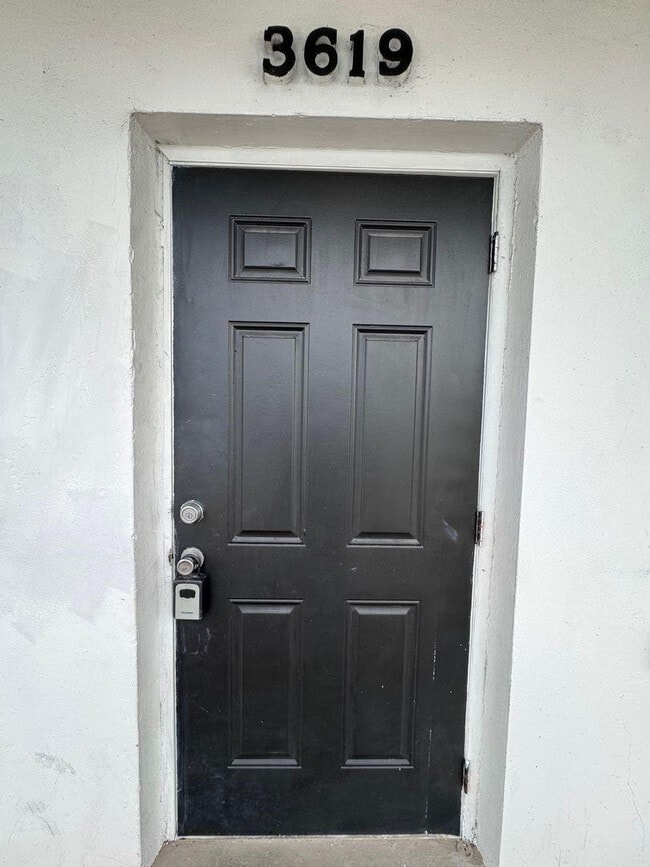 Photo - 3611 N Dixie Hwy