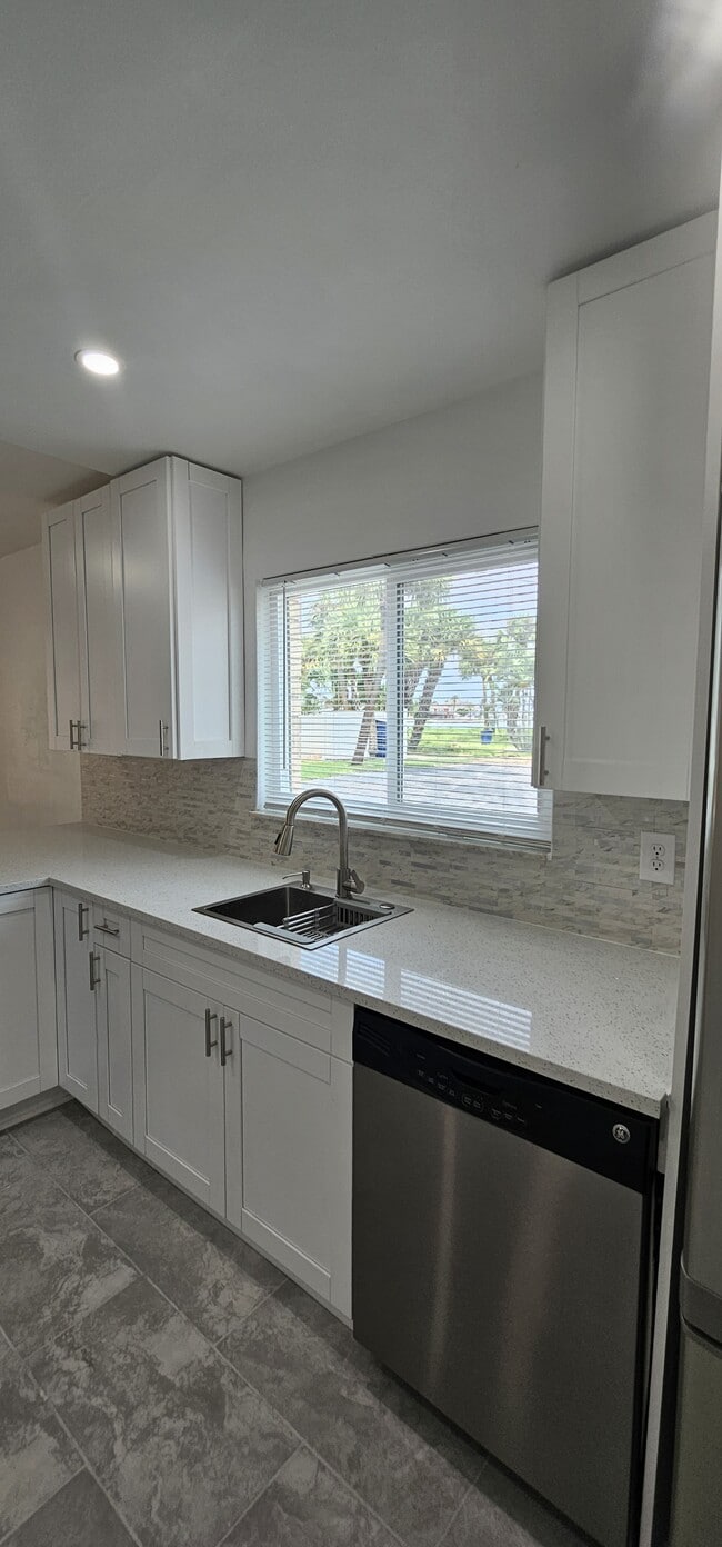 Photo - 301 87th Ave