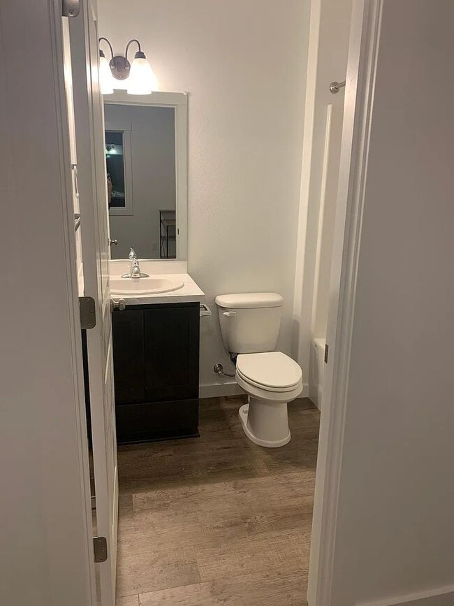 Photo - Huegel - 804 SE First Street Unidad D