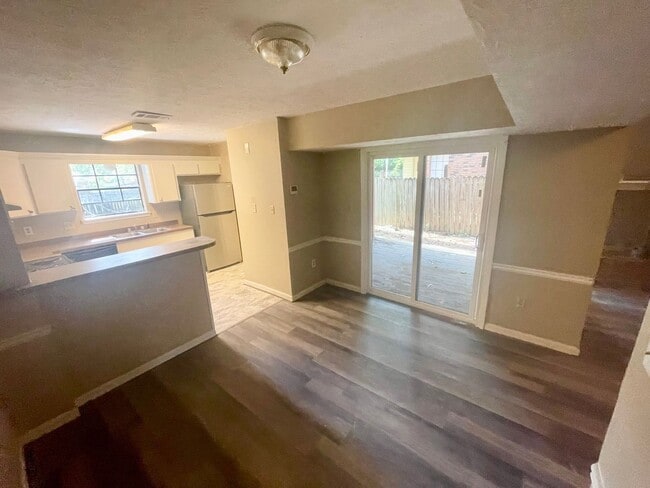 Photo - 2 Bed/2 Bath Townhome for Rent in 39047!