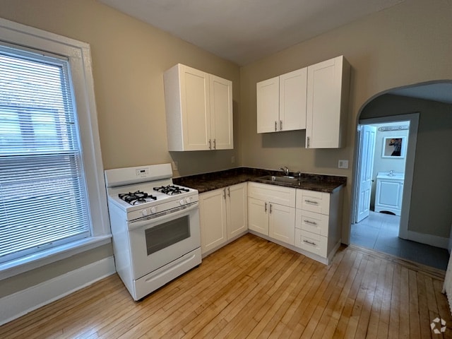 Building Photo - 2943 N Bartlett Ave Rental